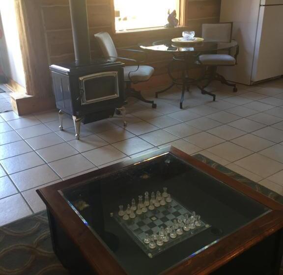 标准平房, Valemount Mountain Retreat Guesthouse
