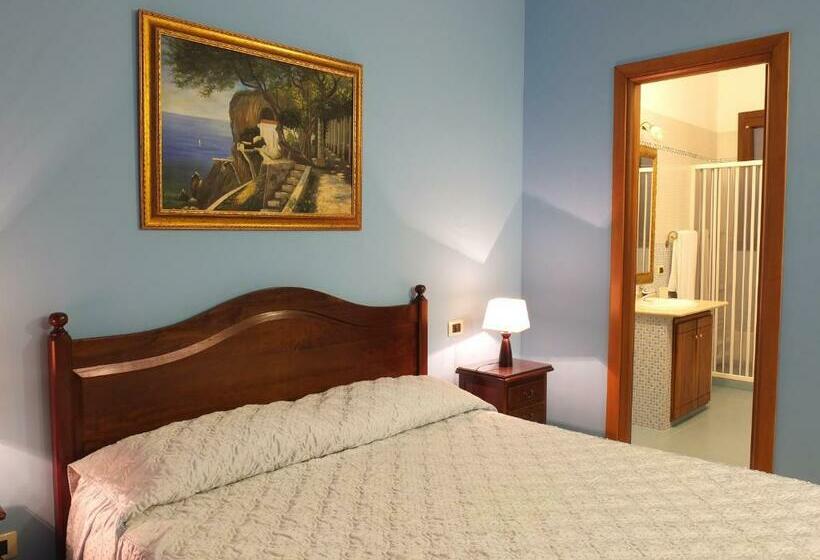 Quarto Estandar, Villa Musica