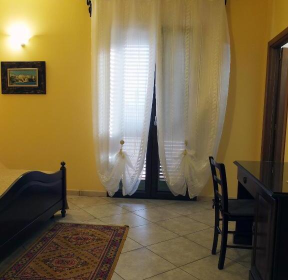 Quarto Estandar com Sacada, Villa Musica