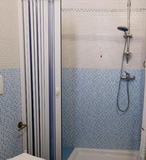 Quarto Estandar, Villa Musica
