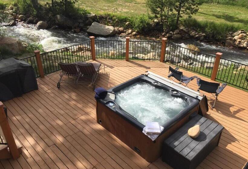 Номер Стандарт, 4 Seasons Inn On Fall River