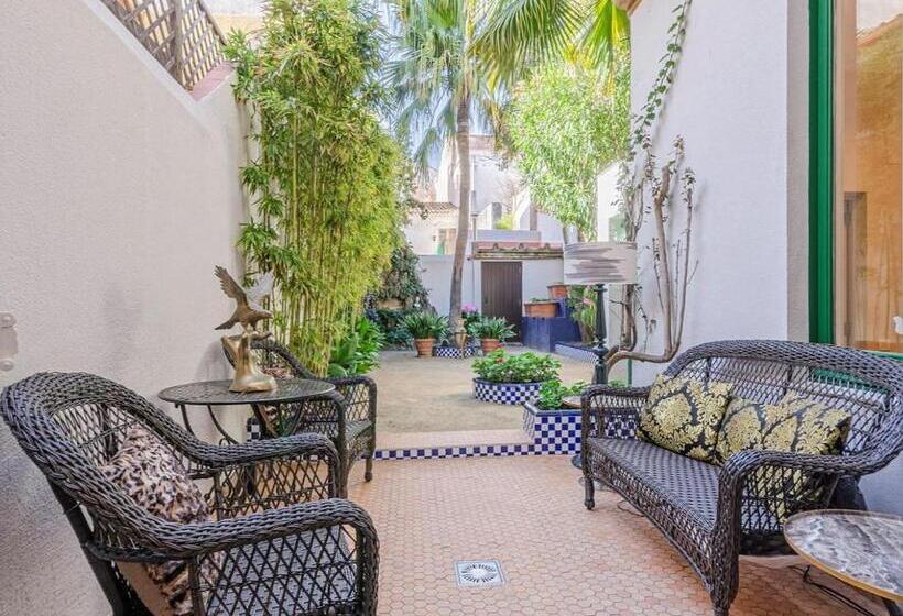 سوییت سوپریور, El Petit Palauet