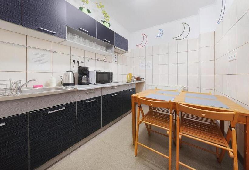 Quarto Quádruplo Estandar, Moon Hostel Kraków