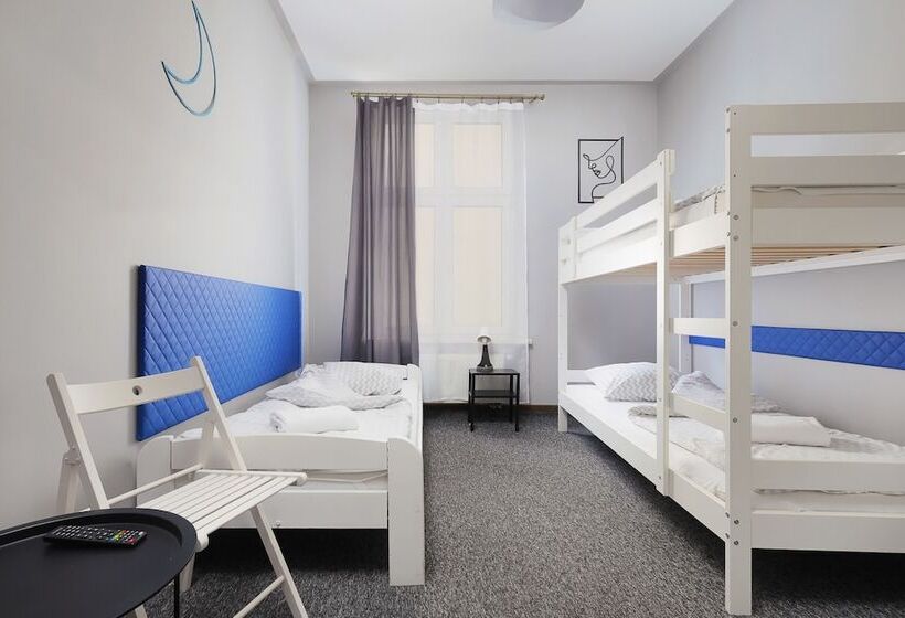 Quarto Triplo Estandar, Moon Hostel Kraków