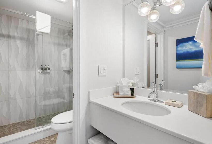 Номер Deluxe Кровать Кинг, Pelham House Resort