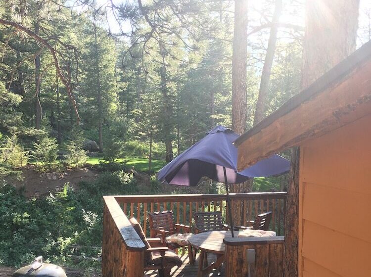 오두막, Pine Haven Resort