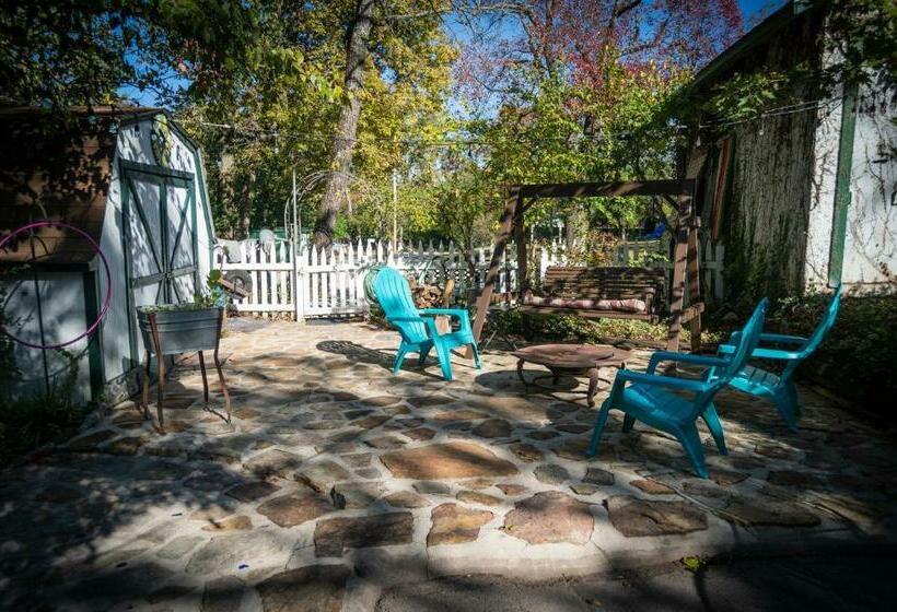 오두막, Sherwood Court Cottages & Guest Rooms