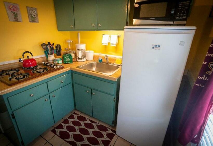 오두막, Sherwood Court Cottages & Guest Rooms