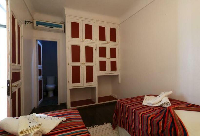 Quarto Estandar, Diamant La Ville Rouge