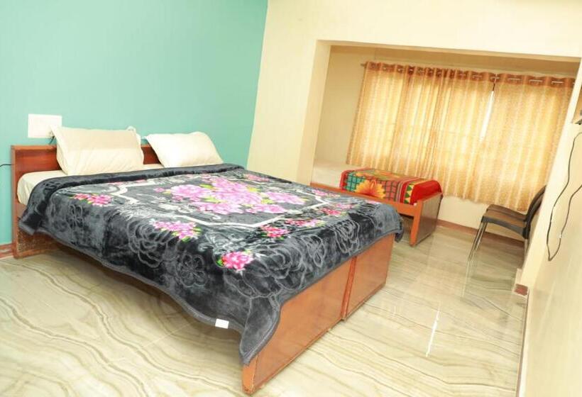四人标准间, Rimsha Residency