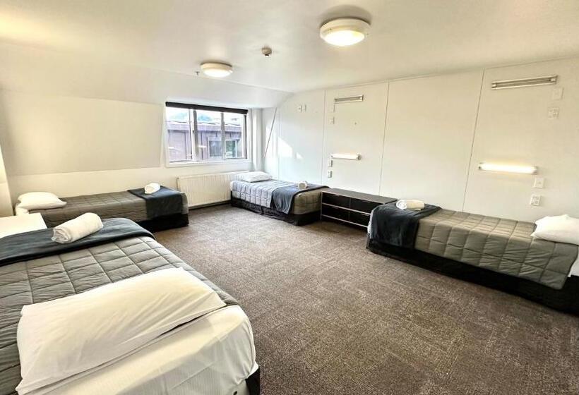 4인용 스탠다드 룸, The Brownston Hostel