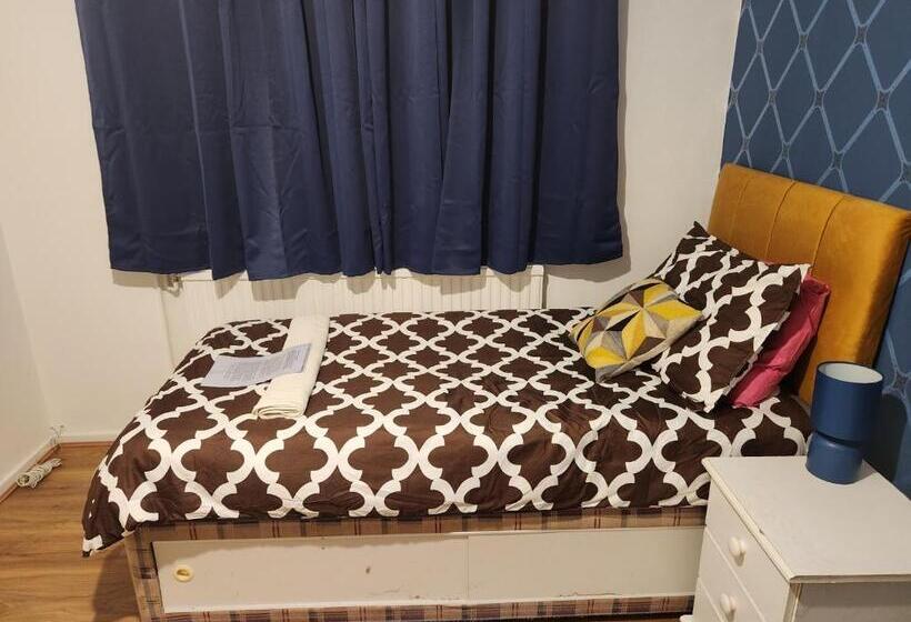 Номер Deluxe Одноместный, Gatwick Star Night Stay   Gatwick