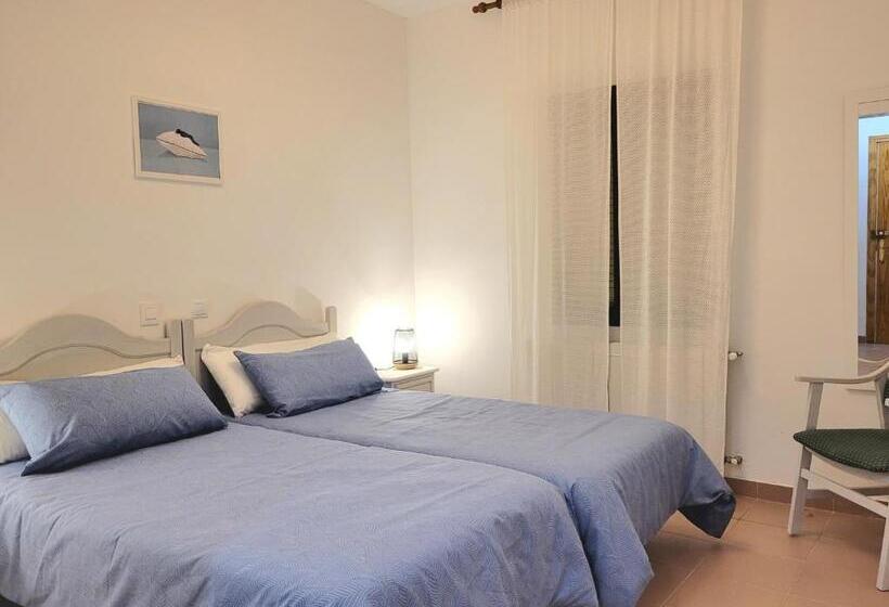 Номер Стандарт, Hostel Villanueva