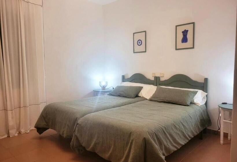 Трехместный Номер Классика, Hostel Villanueva