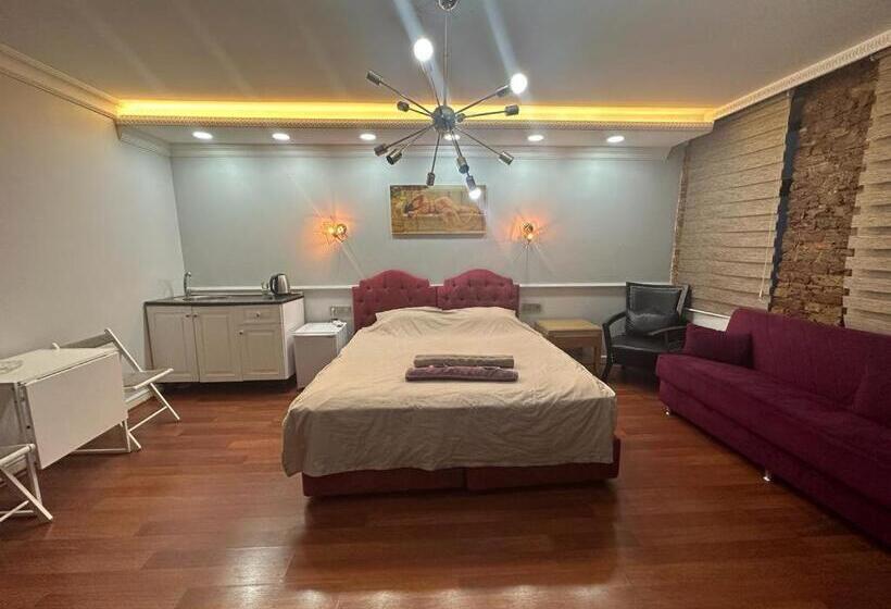إستوديو قياسى, Konak Suite İn The Bar Street