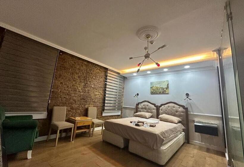 إستوديو قياسى, Konak Suite İn The Bar Street