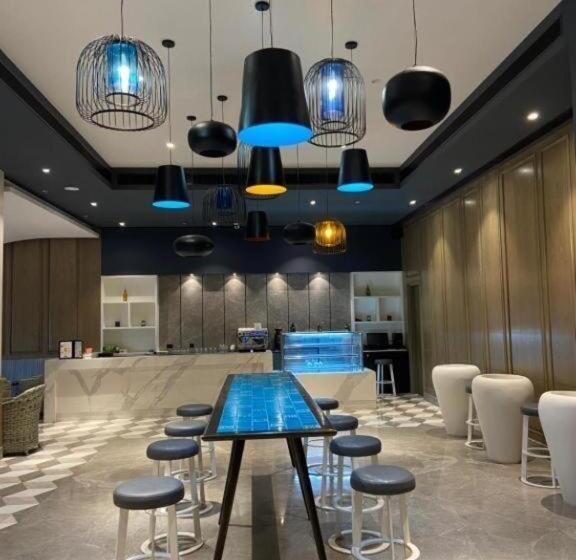 إستوديو ديلوكس, Neel Skye   Couple Friendly   Dlf My Pad, Gomtinagar , Lucknow