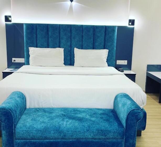 إستوديو ديلوكس, Neel Skye   Couple Friendly   Dlf My Pad, Gomtinagar , Lucknow
