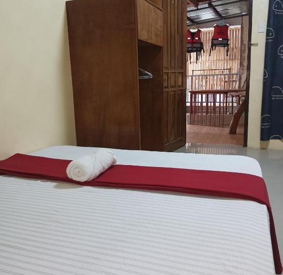 اتاق سوپریور خانوادگی, Moalboal Indino S Guesthouse Sardines Run And Sea Turtle 1 Minute Walking Distance