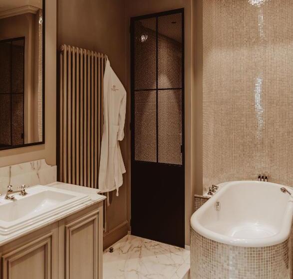 Superior Suite, Cobergher