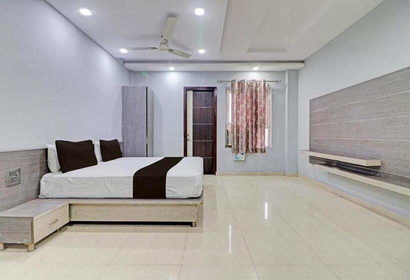 Трехместный Номер Классика, Grand Townhouse