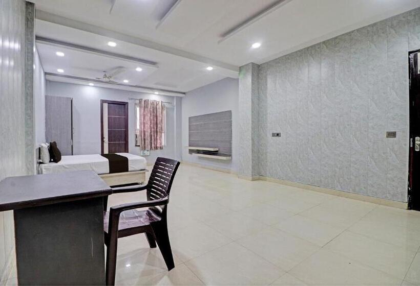 Трехместный Номер Классика, Grand Townhouse