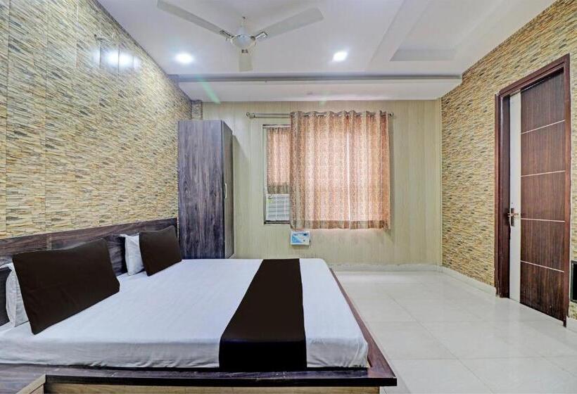 Трехместный Номер Классика, Grand Townhouse