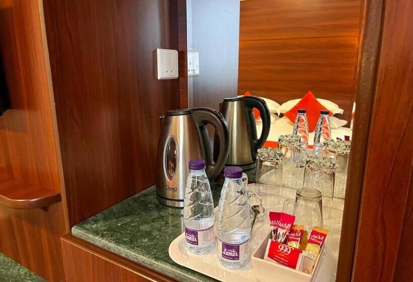 Полулюкс, Hayatt Suites &
