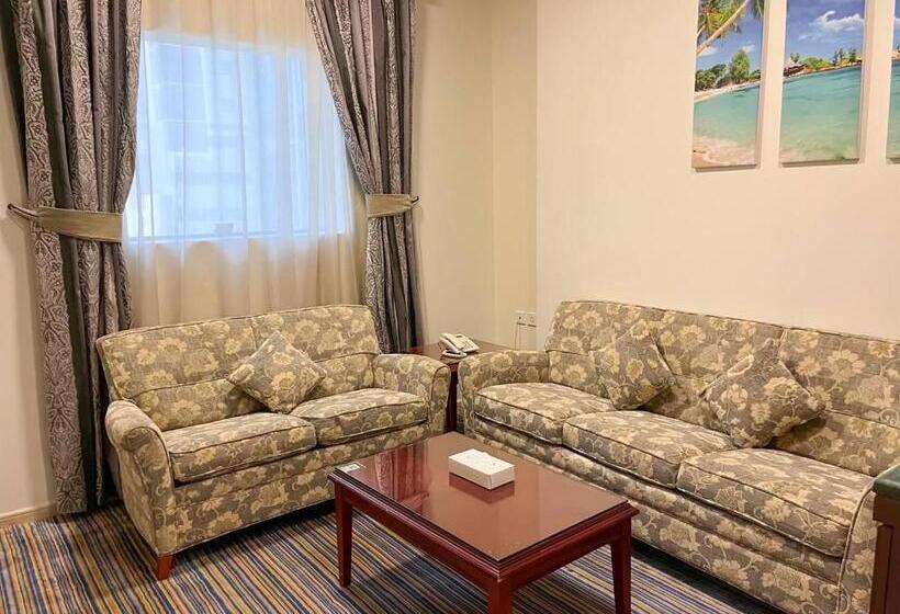 Полулюкс, Hayatt Suites &