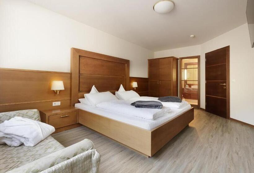 Люкс Вид на Горы, Naturhotel Molin