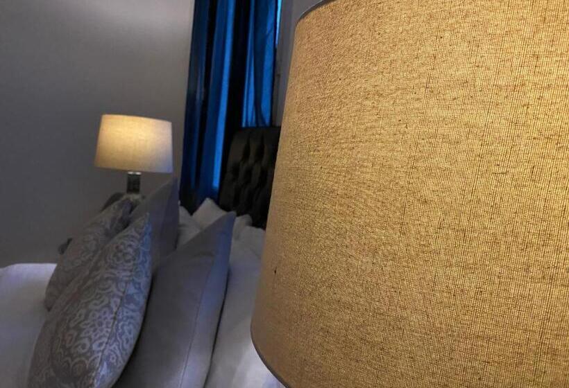 メゾネットスイート, Queen Street Boutique Suites