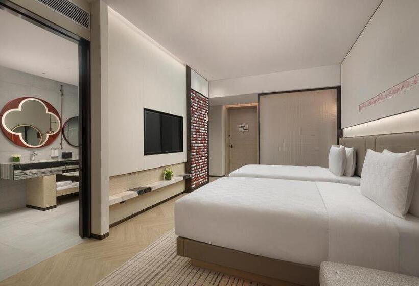 标准间带湖景, Hualuxe Hotels And Resorts Sanya Yalong Bay Resort, An Ihg