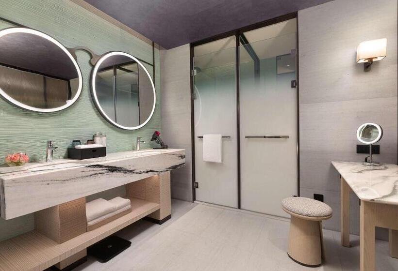 带大床的套房, Hualuxe Hotels And Resorts Sanya Yalong Bay Resort, An Ihg