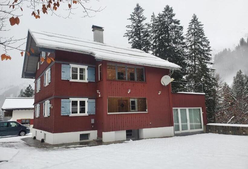 Дом 1 Спальня, Haus Berghof