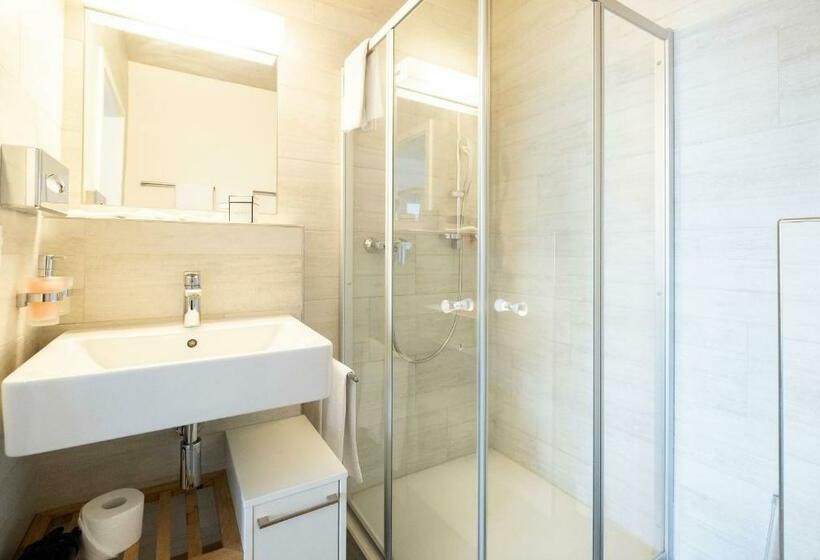 Номер Стандарт, Tailormade Hotel IDEA Spreitenbach