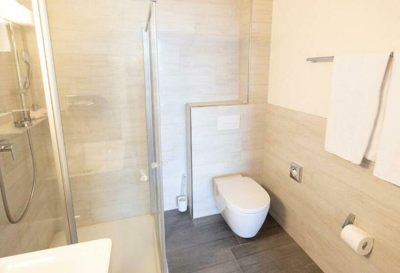 Номер Стандарт с Балконом, Tailormade Hotel IDEA Spreitenbach