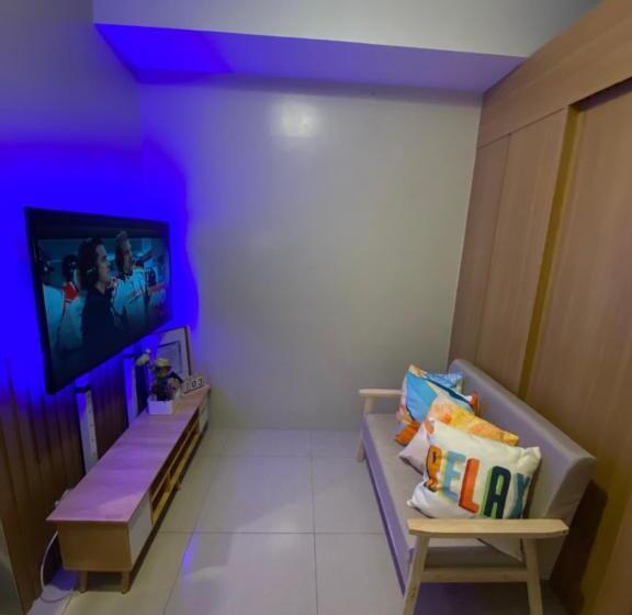 Quarto Familiar, Shell Residences   Tower D8