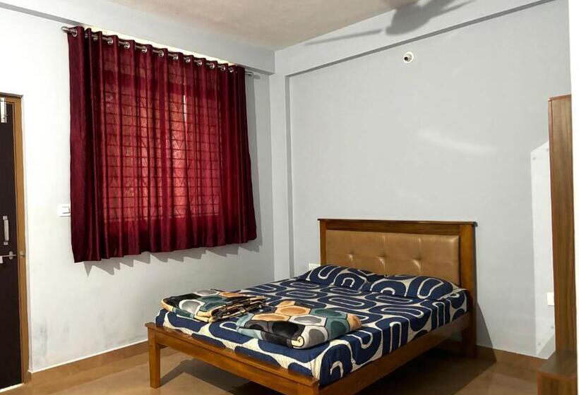 Номер Стандарт, Sri Swarna Darvi Lodge Horanadu