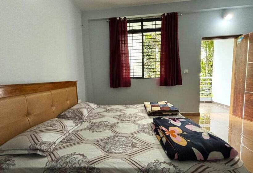 Номер Стандарт, Sri Swarna Darvi Lodge Horanadu