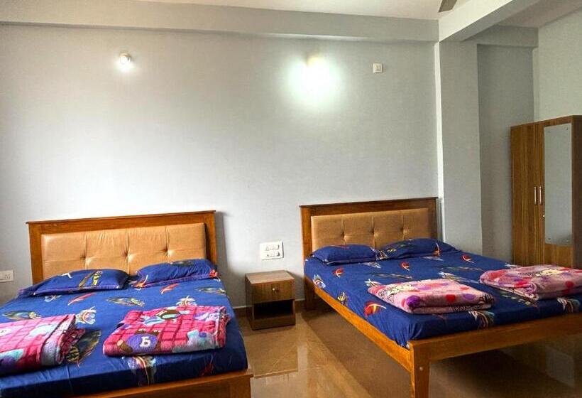 Четырехместный Номер Стандарт, Sri Swarna Darvi Lodge Horanadu