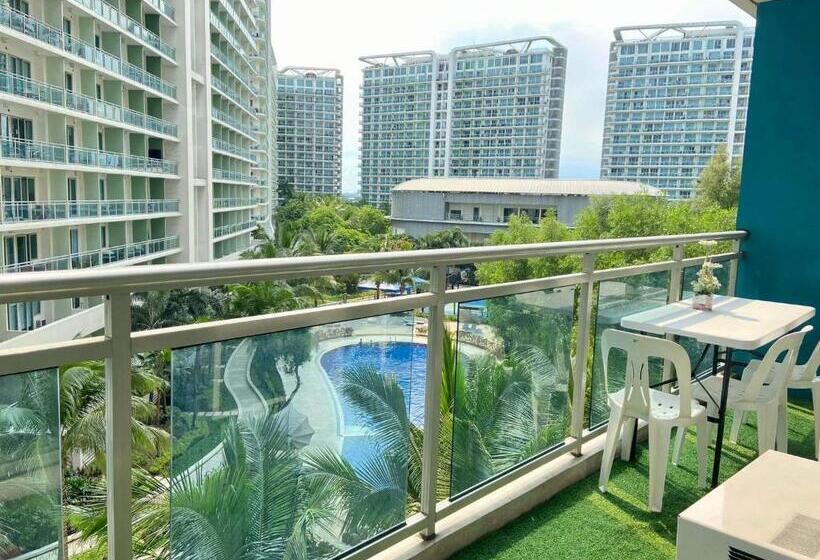 Quarto Estandar com Sacada, Azure Urban Resort Residences