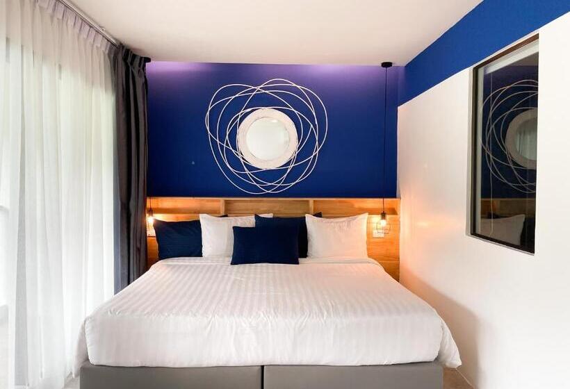 Номер Стандарт с Гидромассажем, Kraam Silhouette Hotel And Cafe Phuket