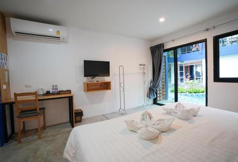 Номер Deluxe, Kraam Silhouette Hotel And Cafe Phuket