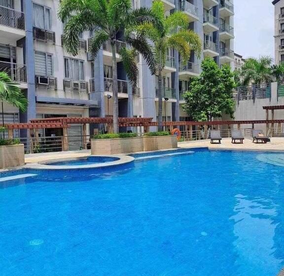 استودیو استاندارد با بالکن, One Palm Tree Condominium