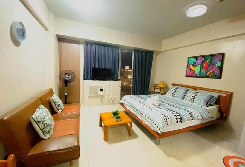 استودیو استاندارد با بالکن, One Palm Tree Condominium