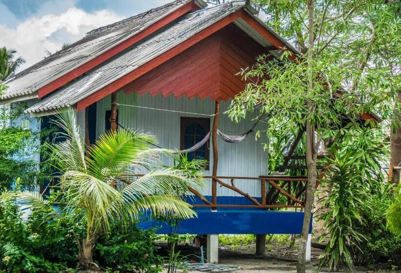 Quarto Triplo Estandar Vista Jardim, Two Rocks Bungalows