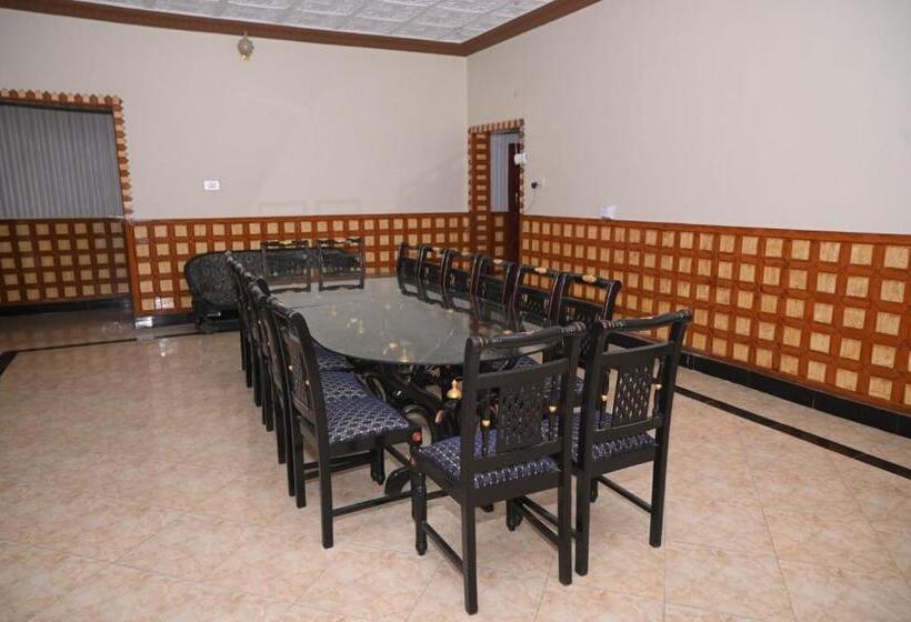 اتاق لوکس یک تخته, Serina Inn
