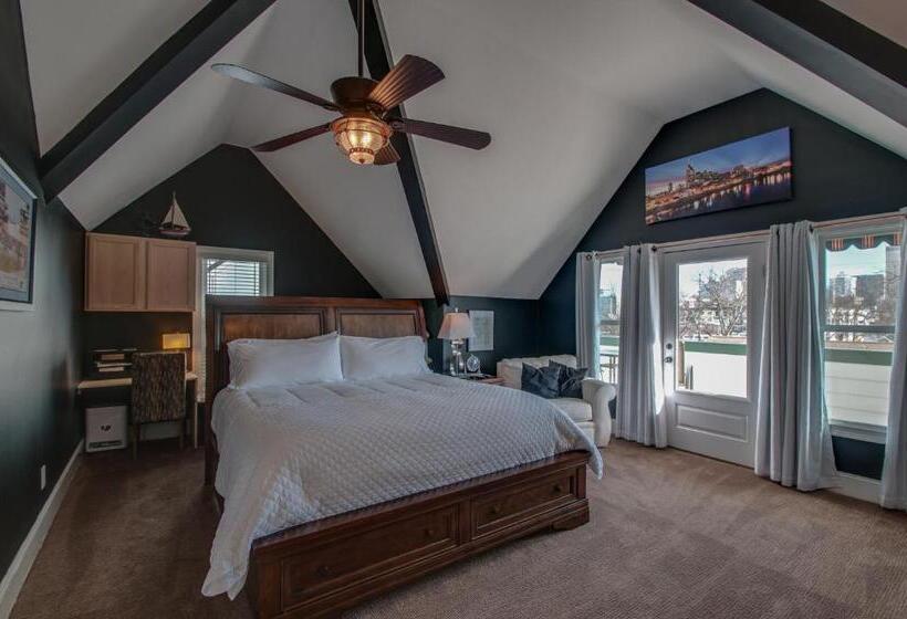 בית, 4 חדרי שינה, Rick S Downtown Nashville Guest House