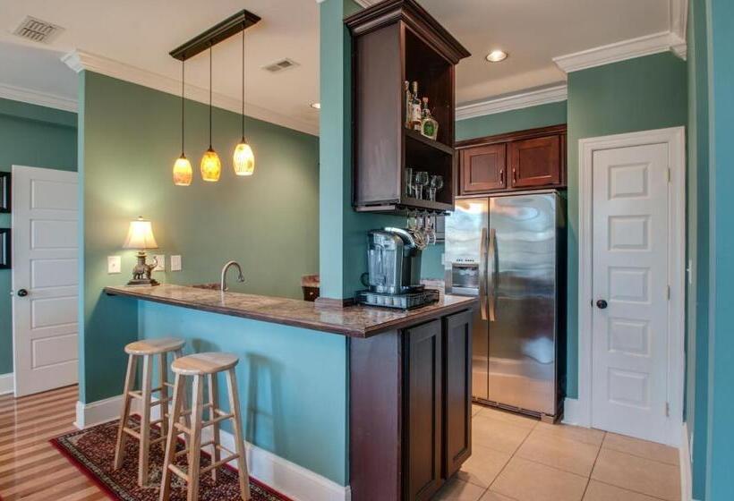 בית, 4 חדרי שינה, Rick S Downtown Nashville Guest House