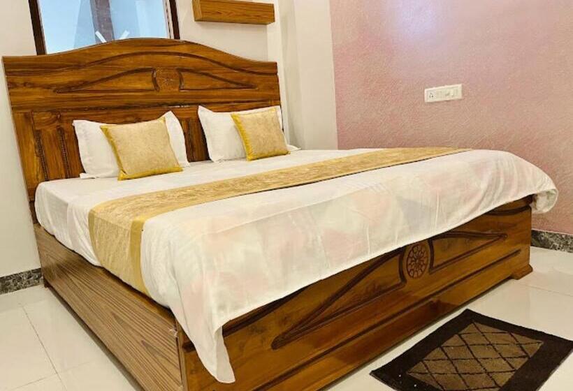 デラックスルーム, Awadh Hotel Ayodhya